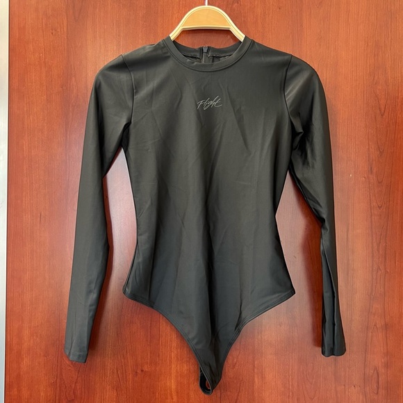Jordan Essentials Women's Bodysuit Size Small Long Sleeves Back Zipper Tight Fit - Picture 11 of 15